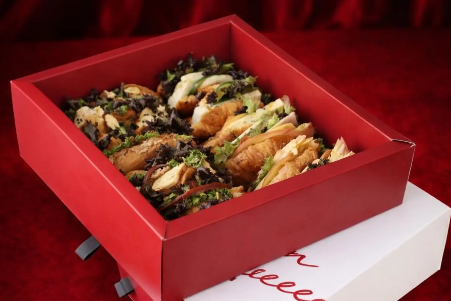 Croissant Sandwich Box