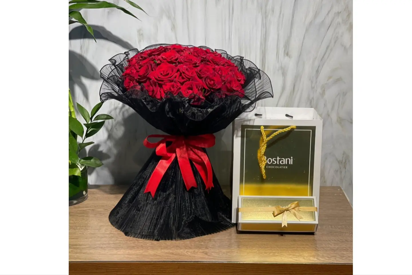 باقة ورد مع حلا بستاني