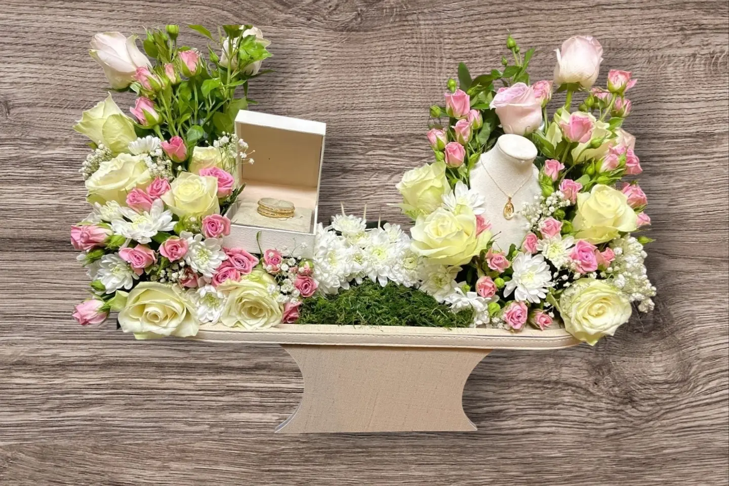 ستاند للمجوهرات