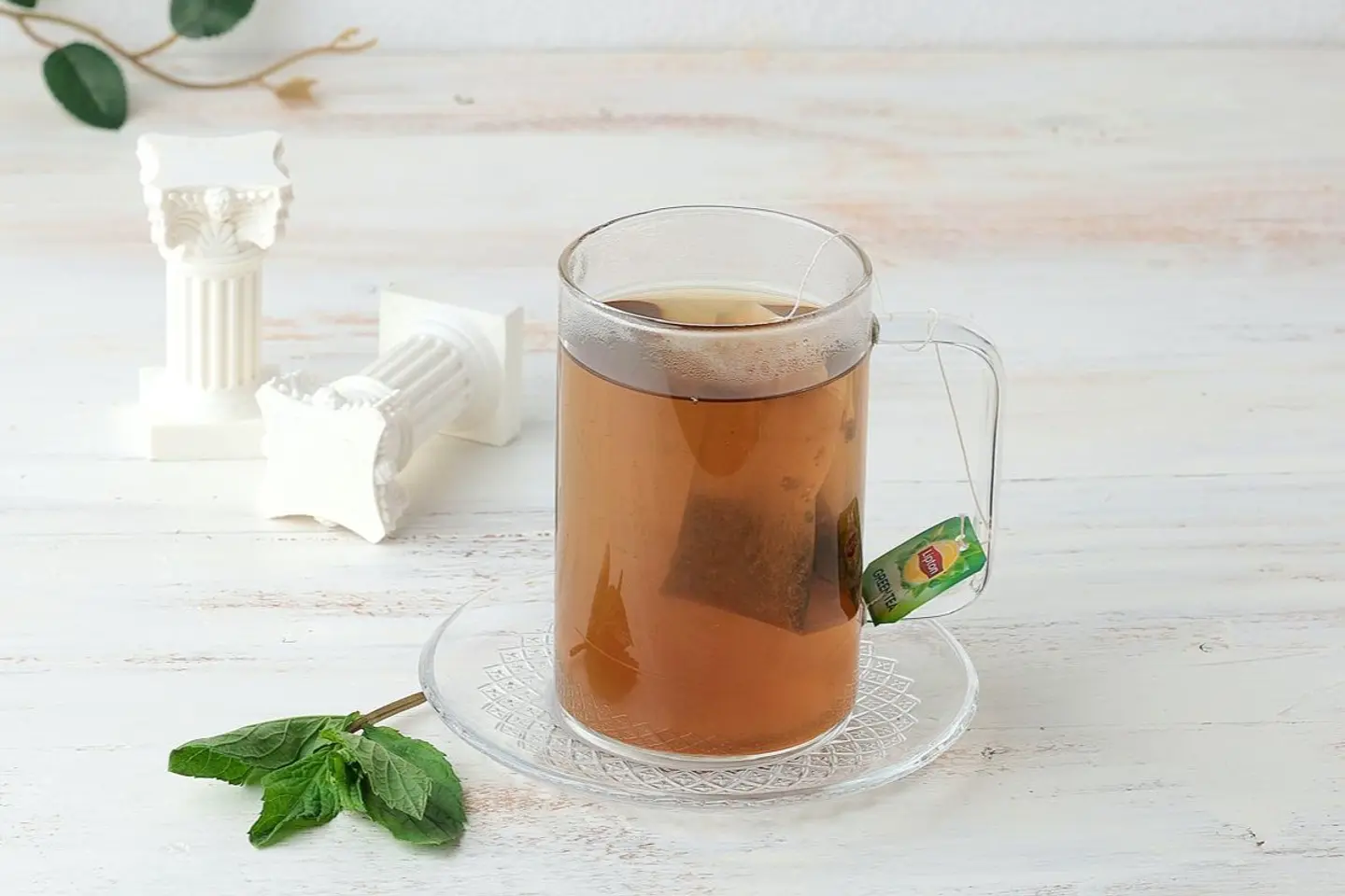 كوب شاي احمر