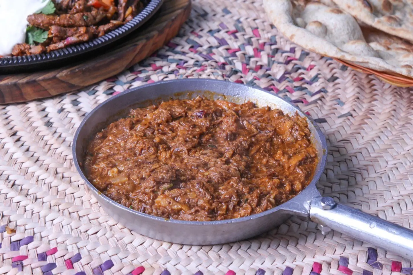 فحسه لحم فخار