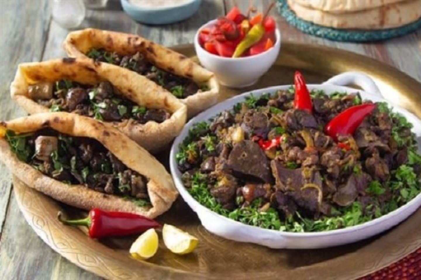 ساندوتش فواكه اللحوم