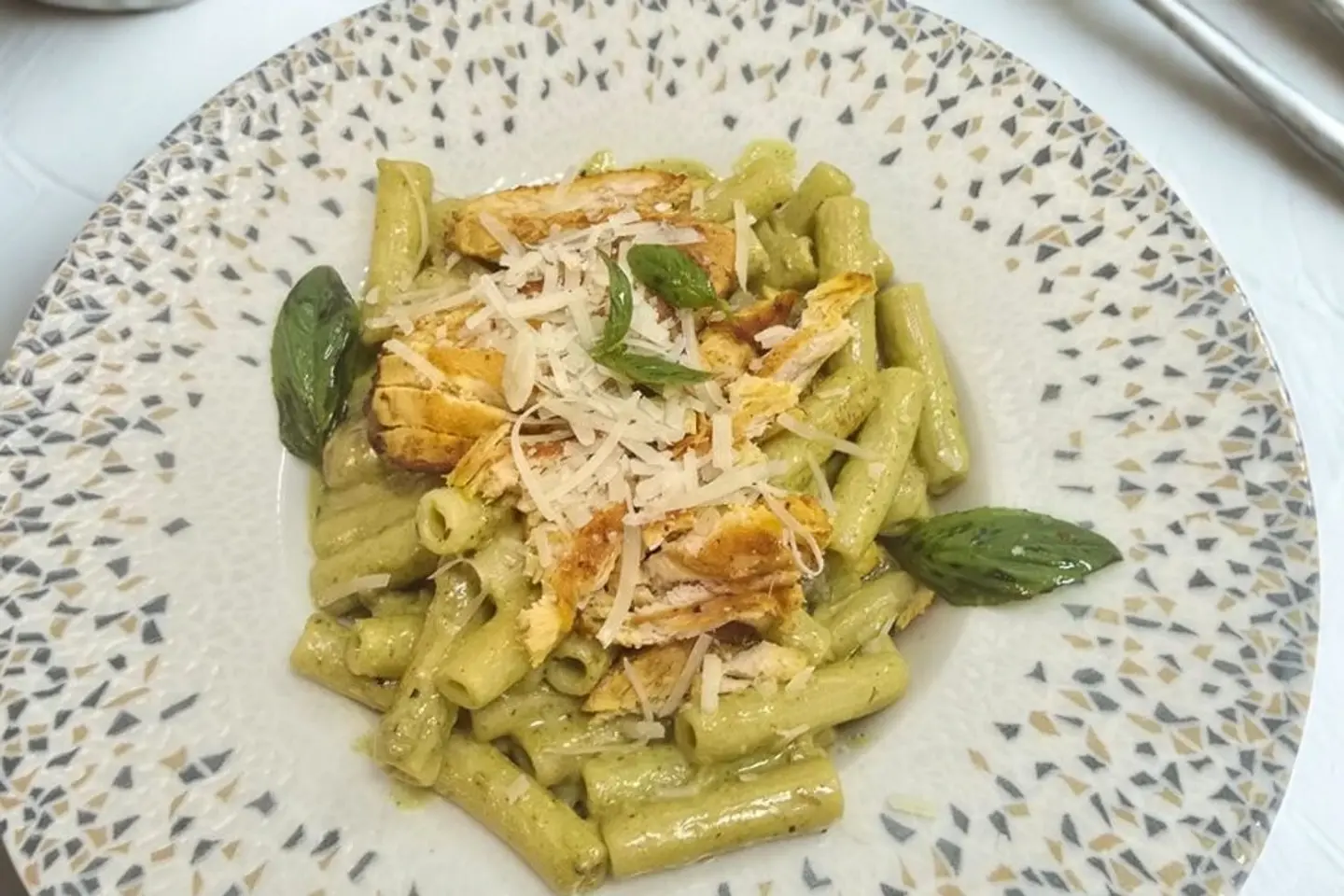 باستا بصوص البيستو