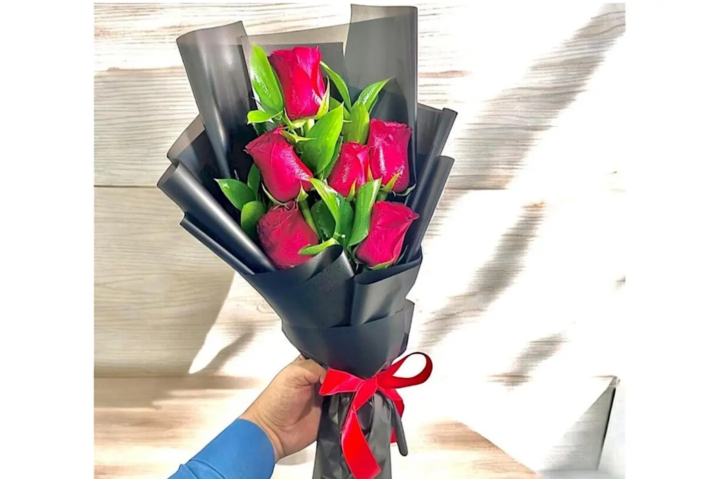 باقة الجوري الاحمر