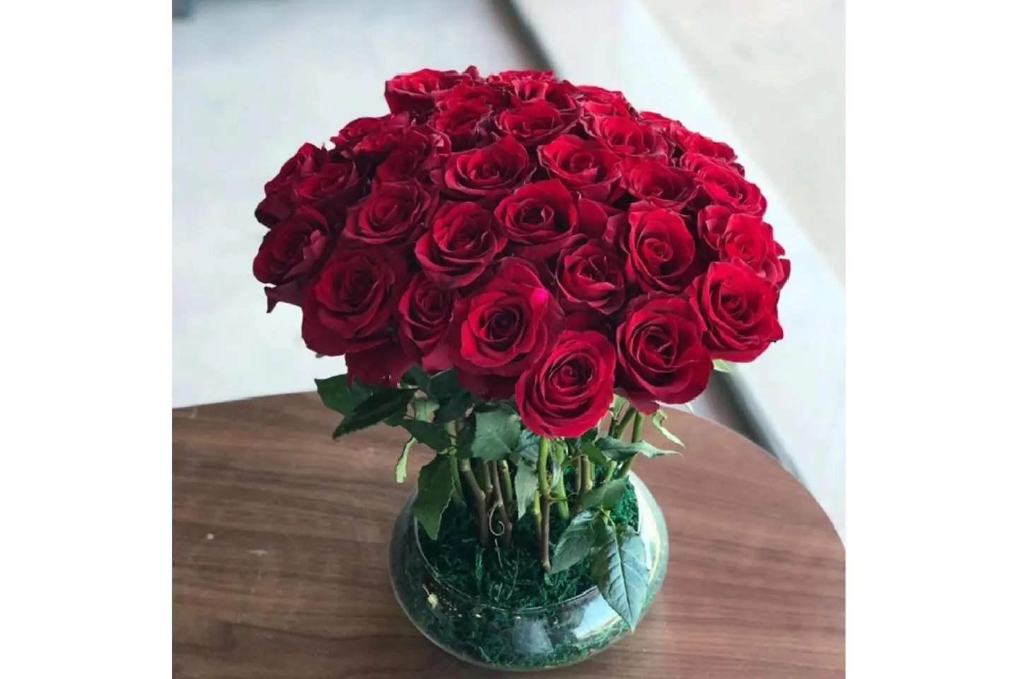 Red Rose Vase 30 Pieces