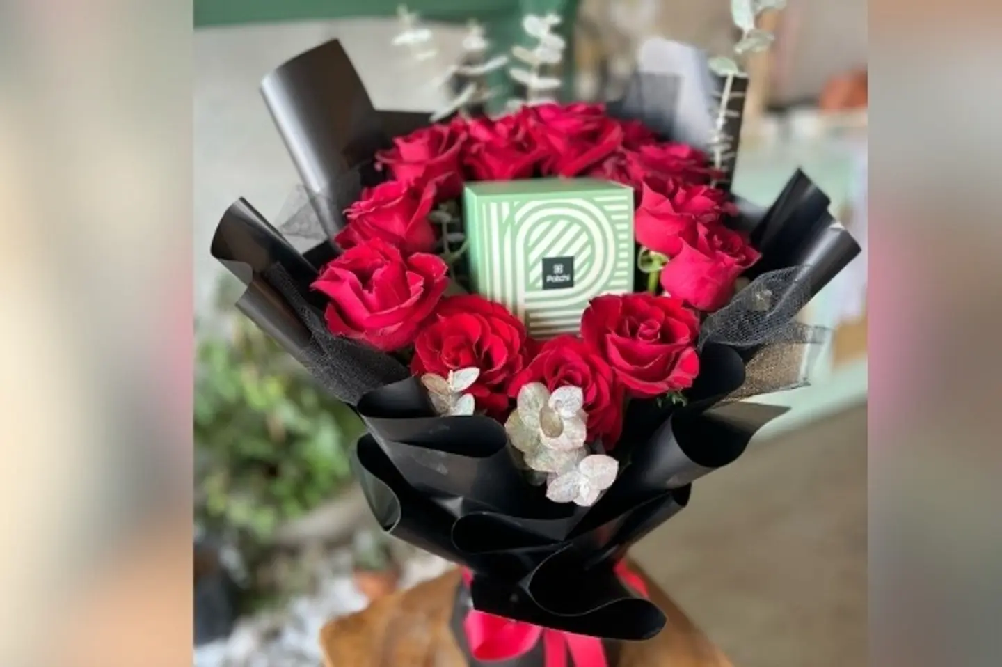 Chocolate And Rose Package 34