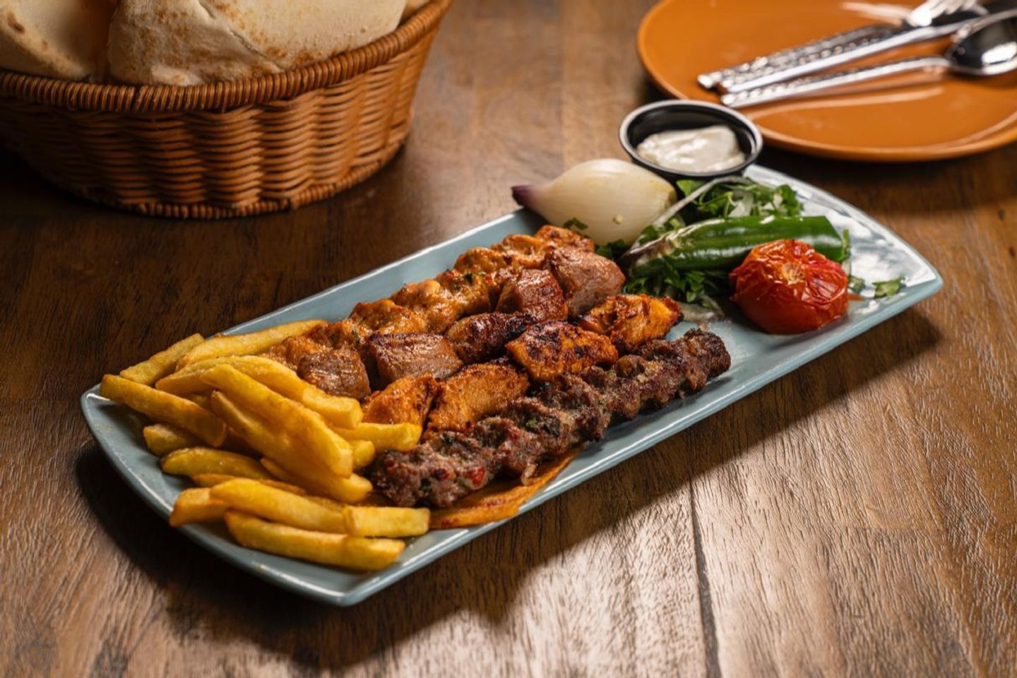 صحن مشكل ايمون