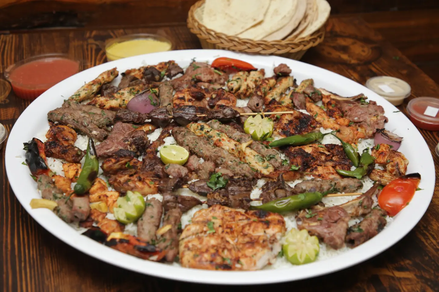 طبق الحفلات