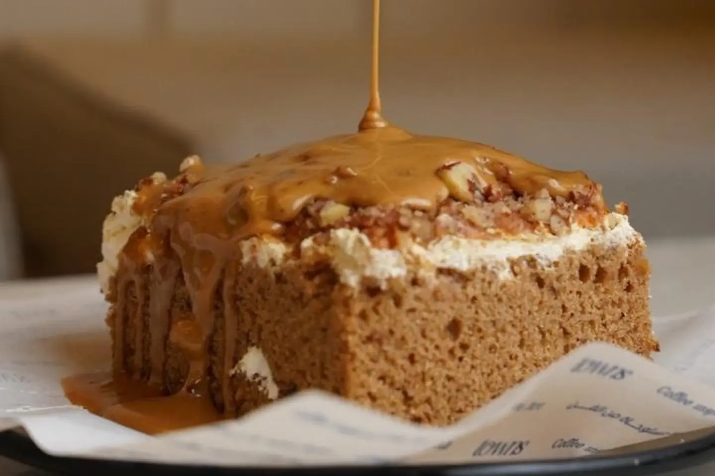 Pecan Cake With Sauce