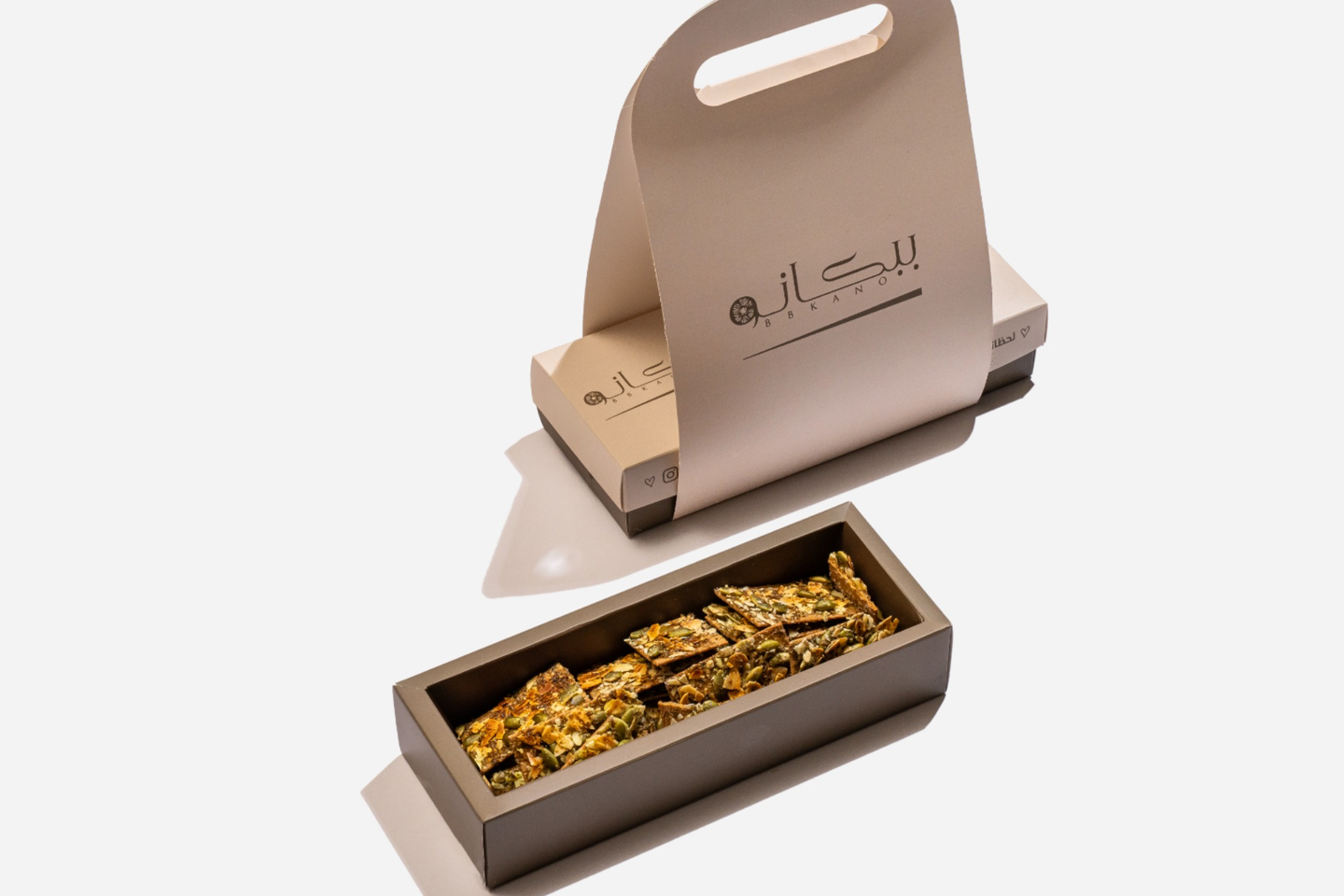 رقائق اللوز بالزعتر