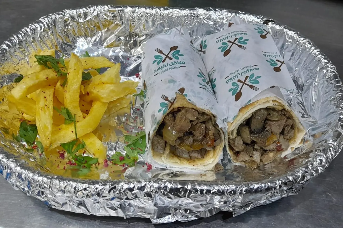 سندويتش كبده جبن او حمص