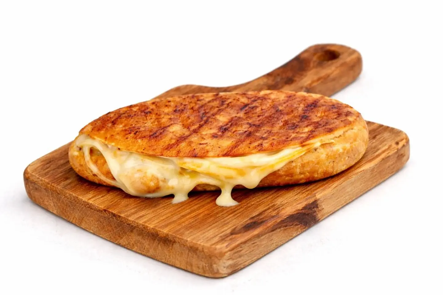 ساندوتش جبنة ميكس على الفحم