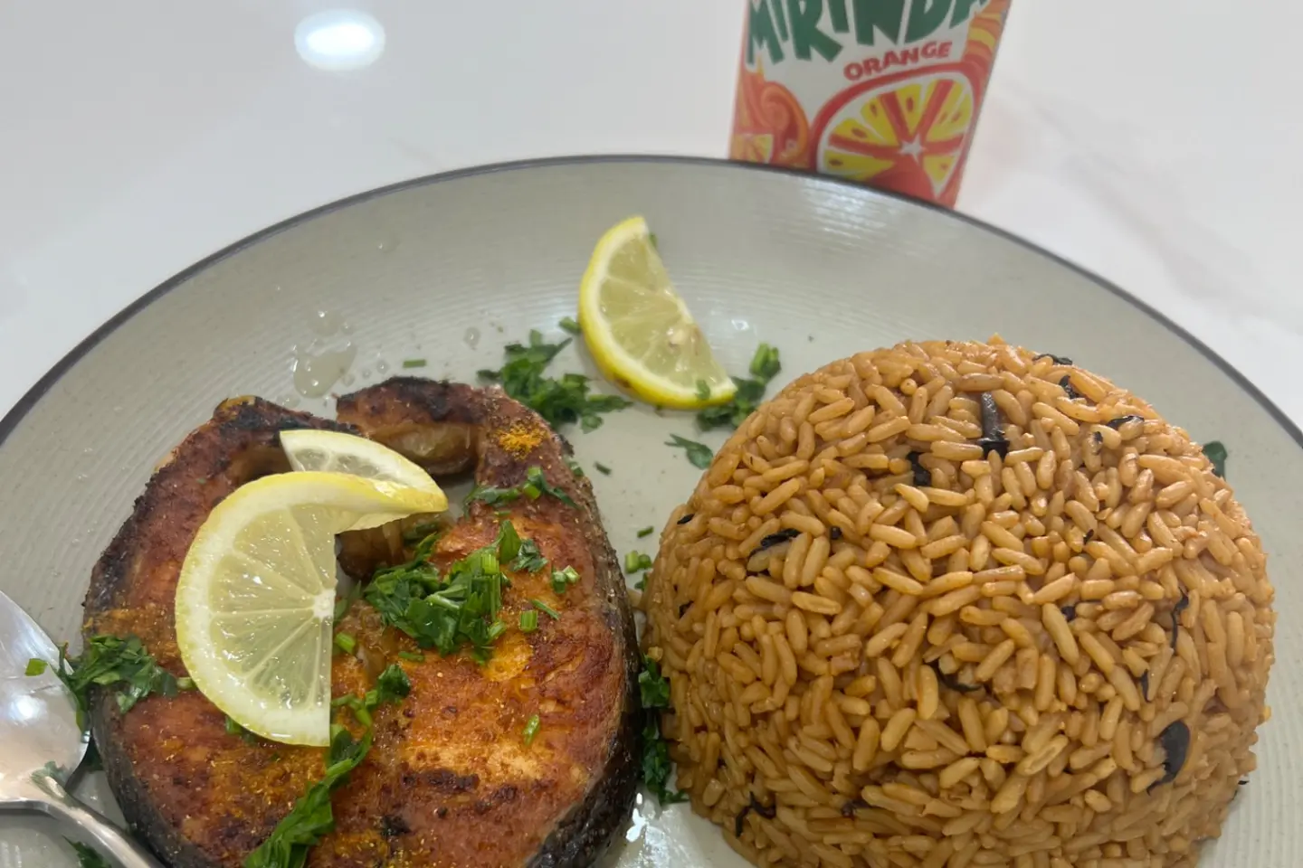 وجبة سمك سلمون