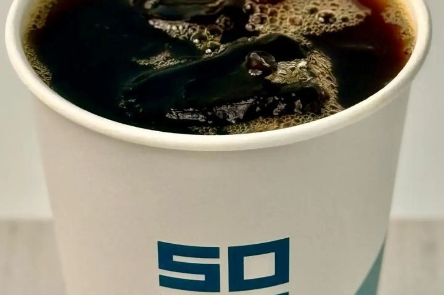 قهوة صغير بارد