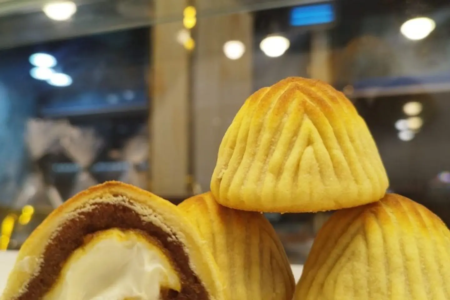 Date And Cream Maamoul