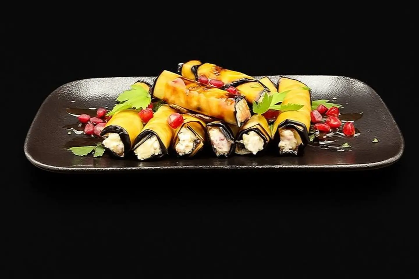 رولات باذنجان بالجبن مع الجوز