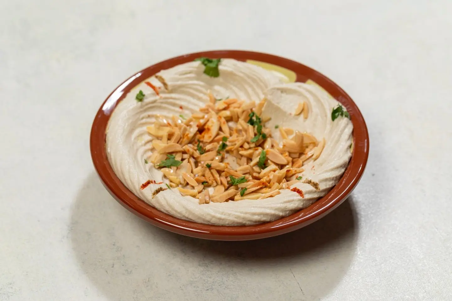 حمص باللوز