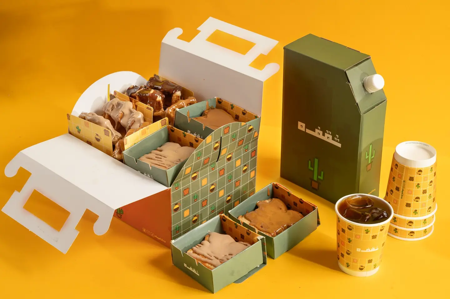 ثلاث قطع وافل + كوبين قهوة باردة