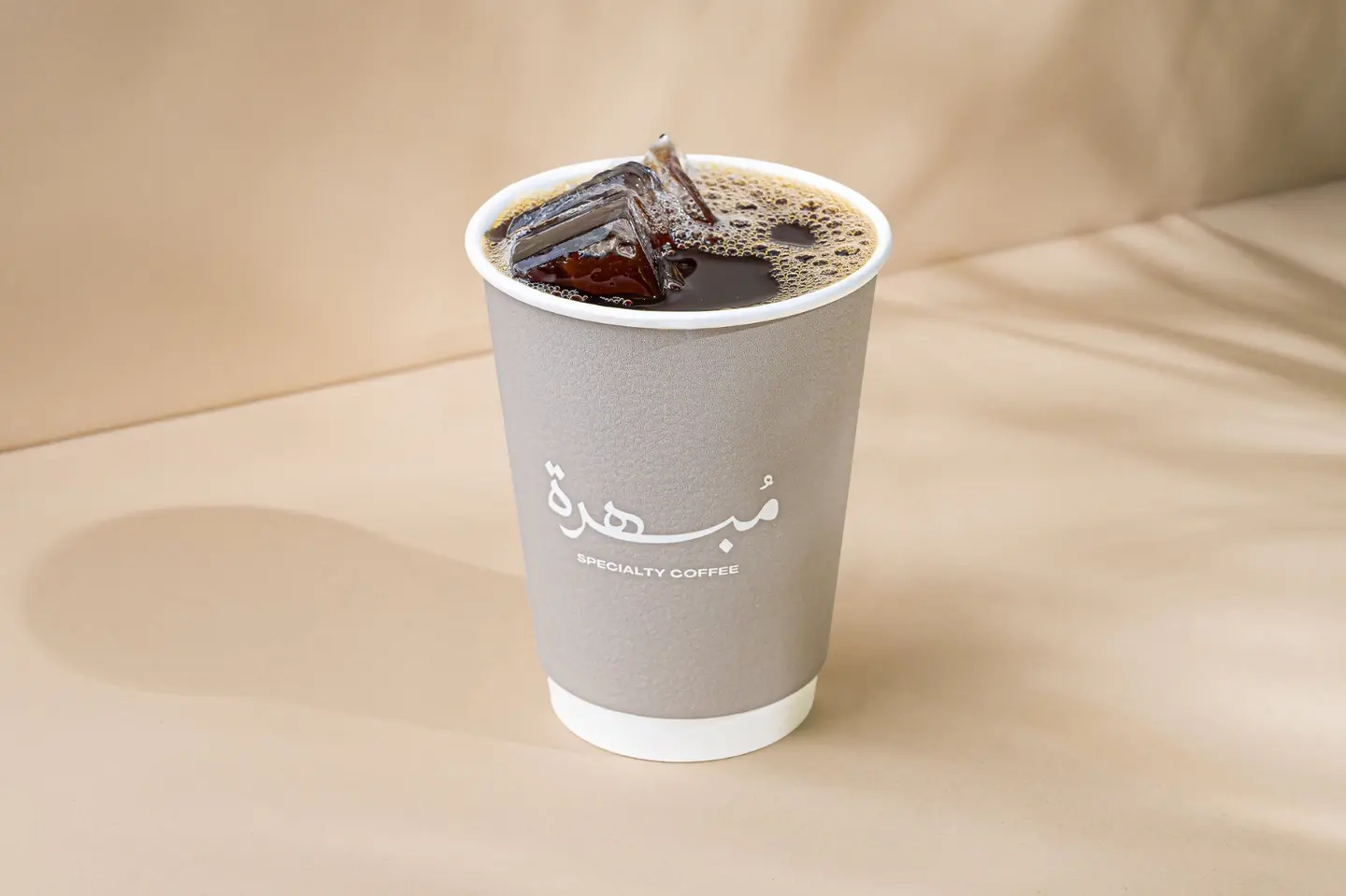 قهوة اليوم بارد كولومبي