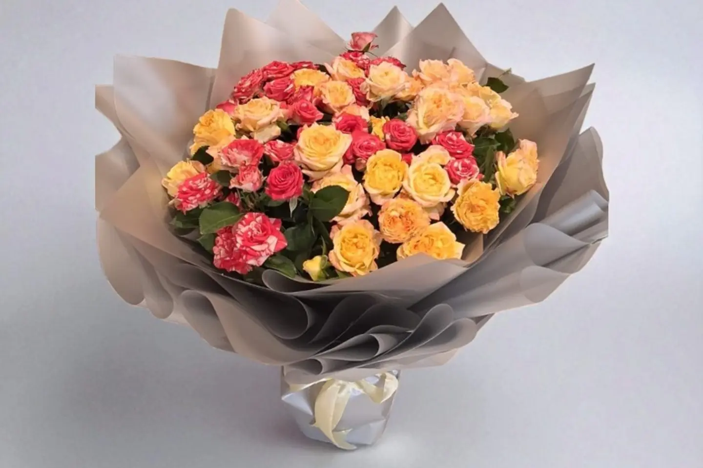 بوكية ورد مدرجة رقم ١٠١٠