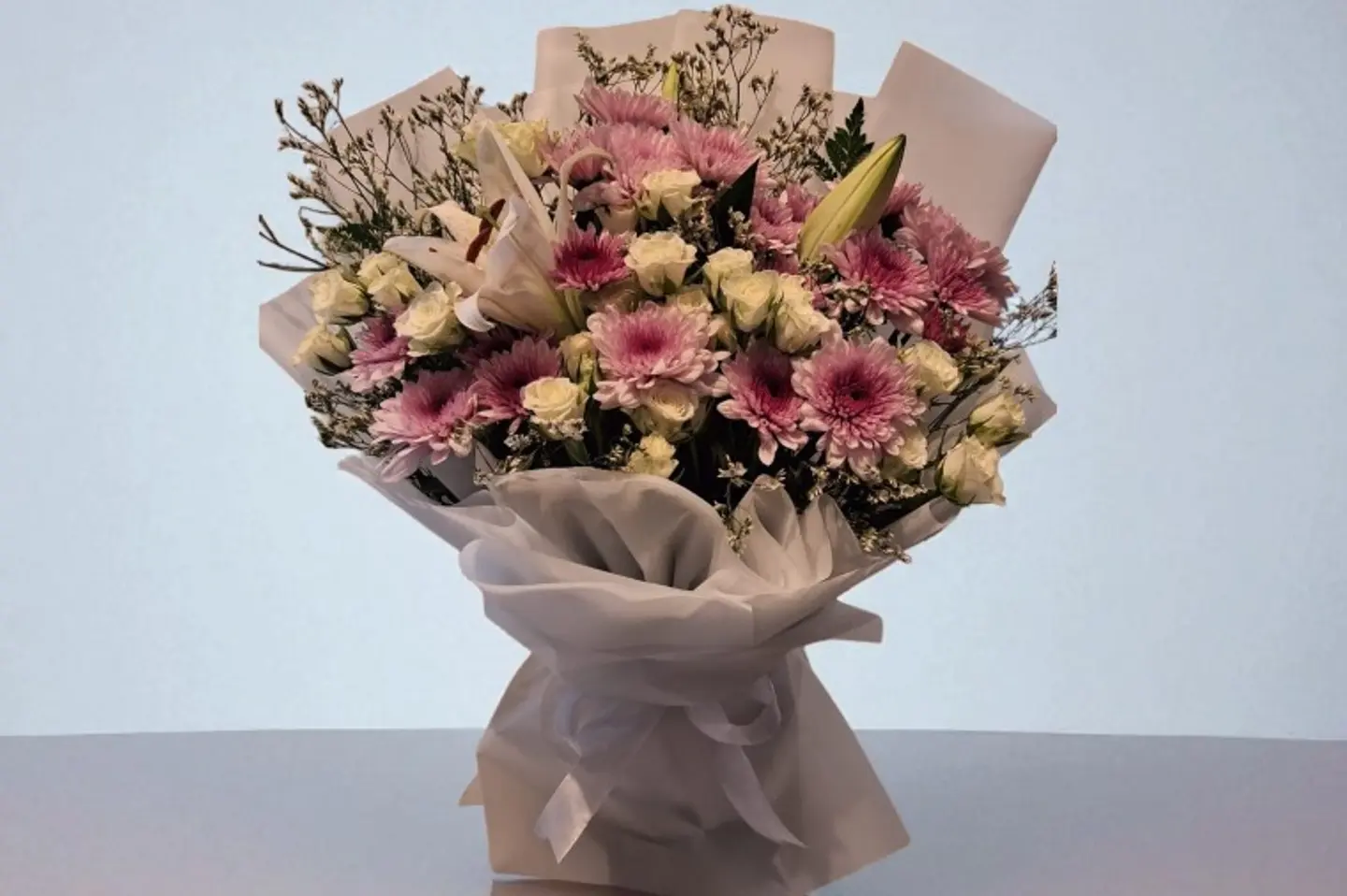 بوكية ورد مع قاعدة فلين رقم ١٠٢٠