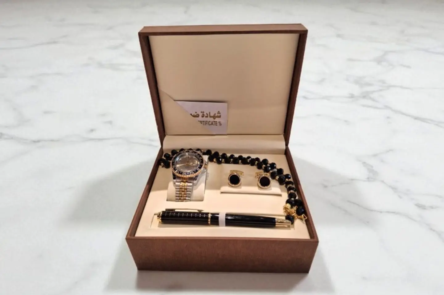 طقم رجالي ساعة وكبك وقلم ومسبحة لون اسود