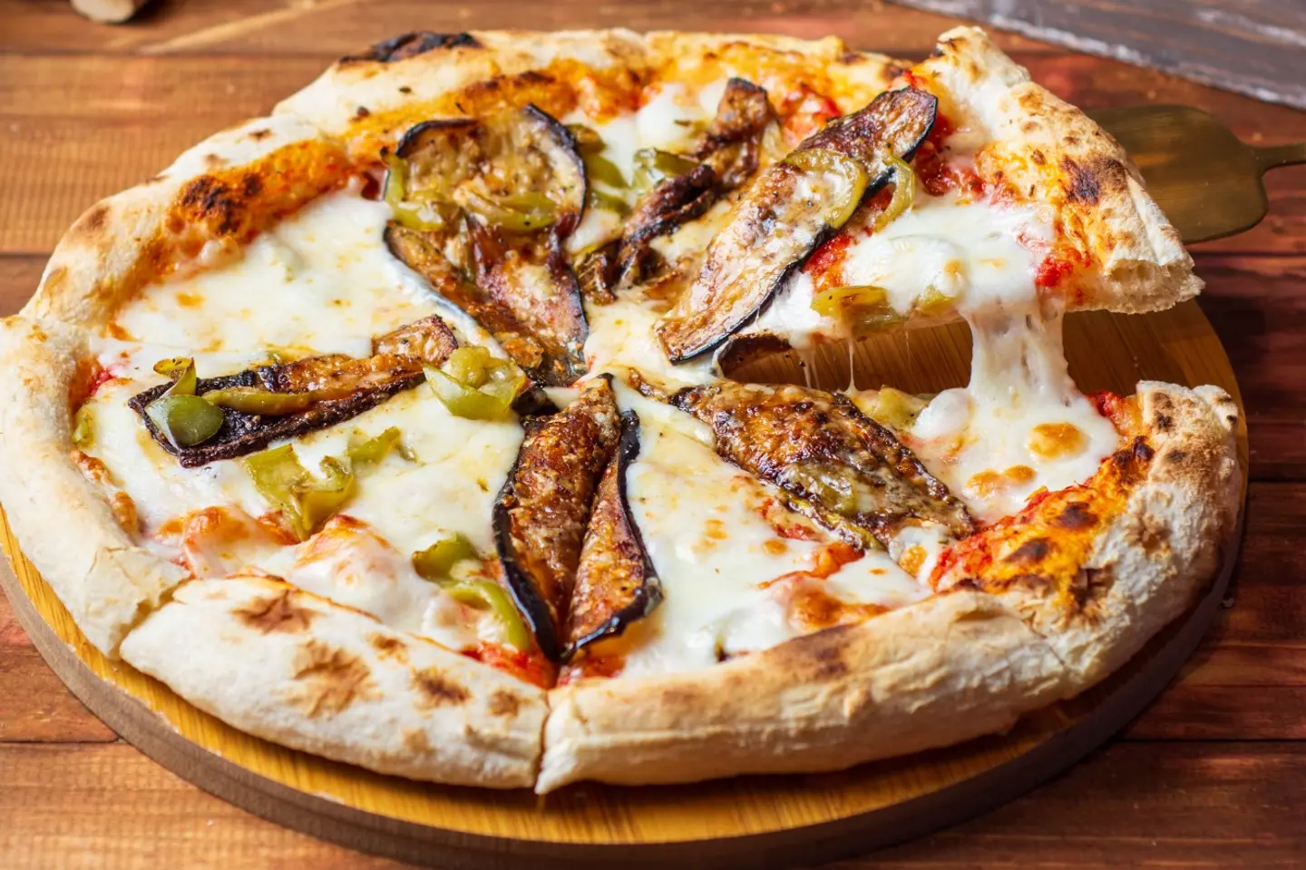 Grilled Eggplant Vegetable Pizza