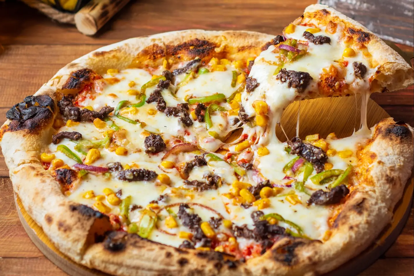 بيتزا ستيك اللحم