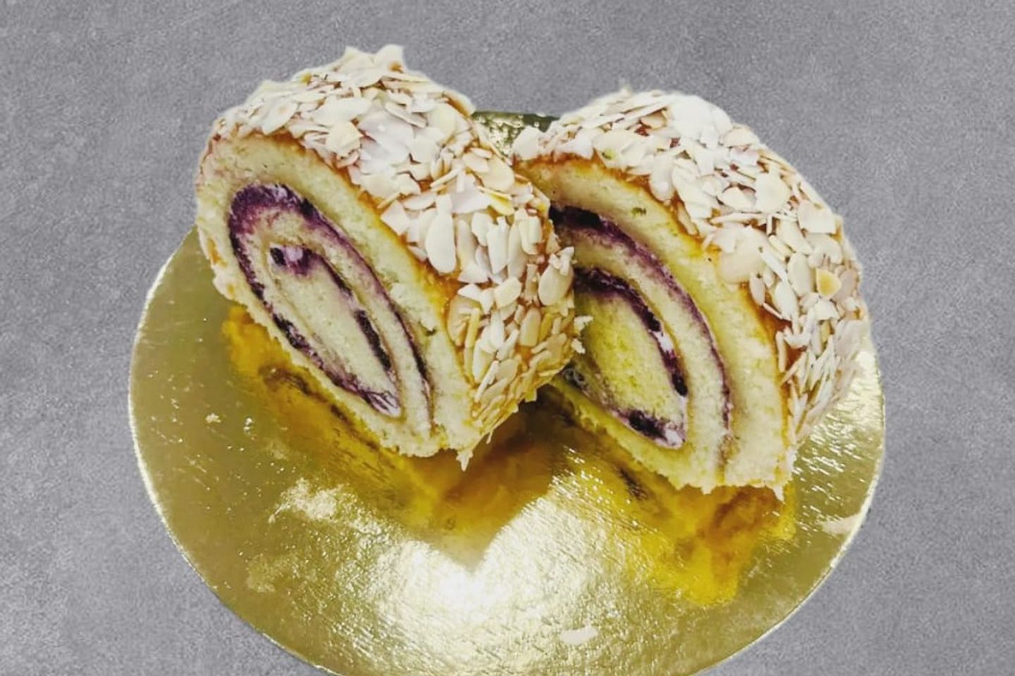 Blueberry Swiss Roll