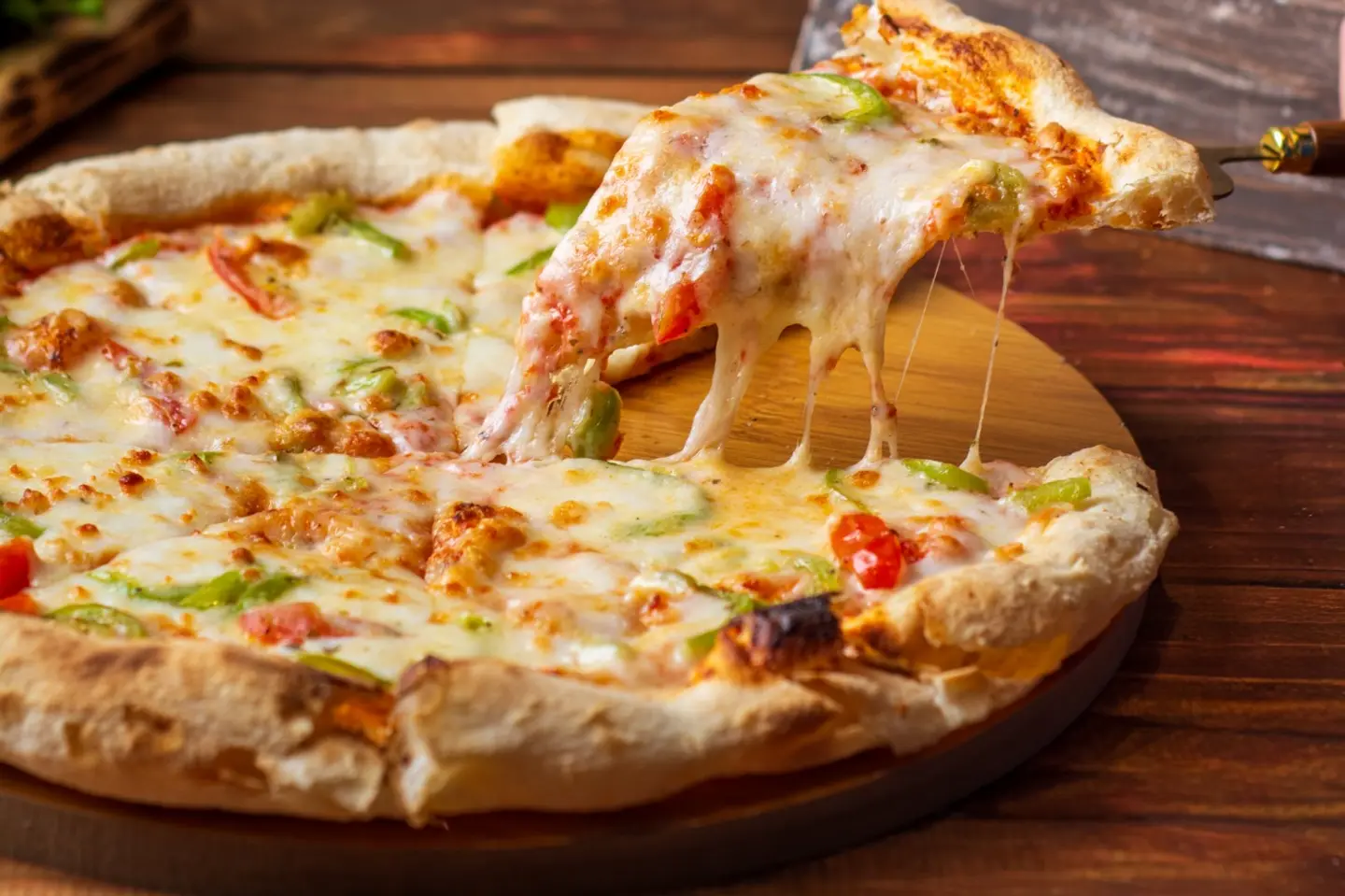 بيتزا الجبن المدخن صغيرة