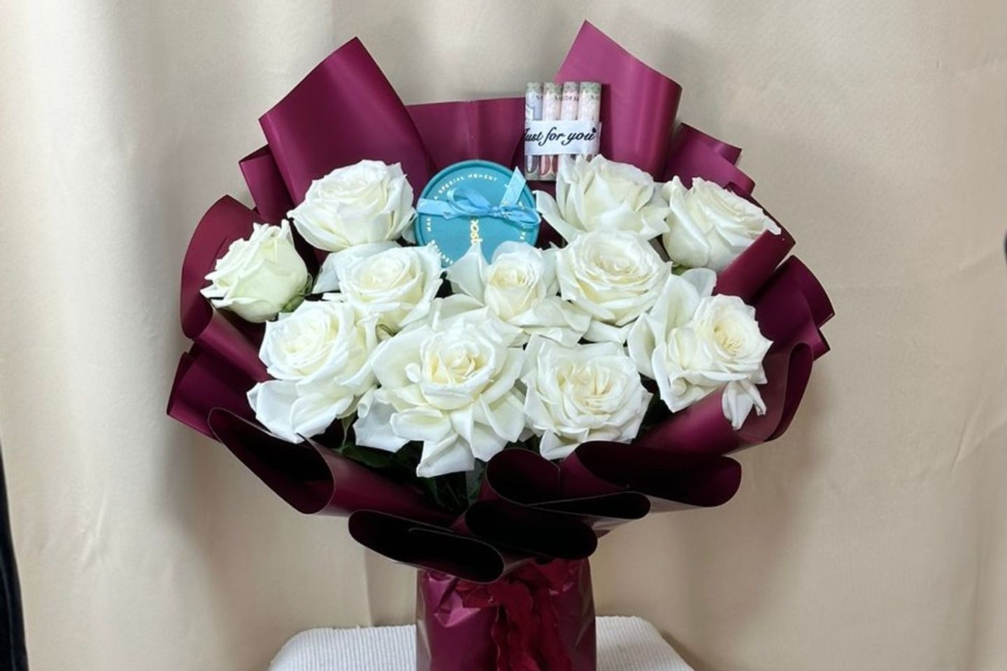 فخامة انوش