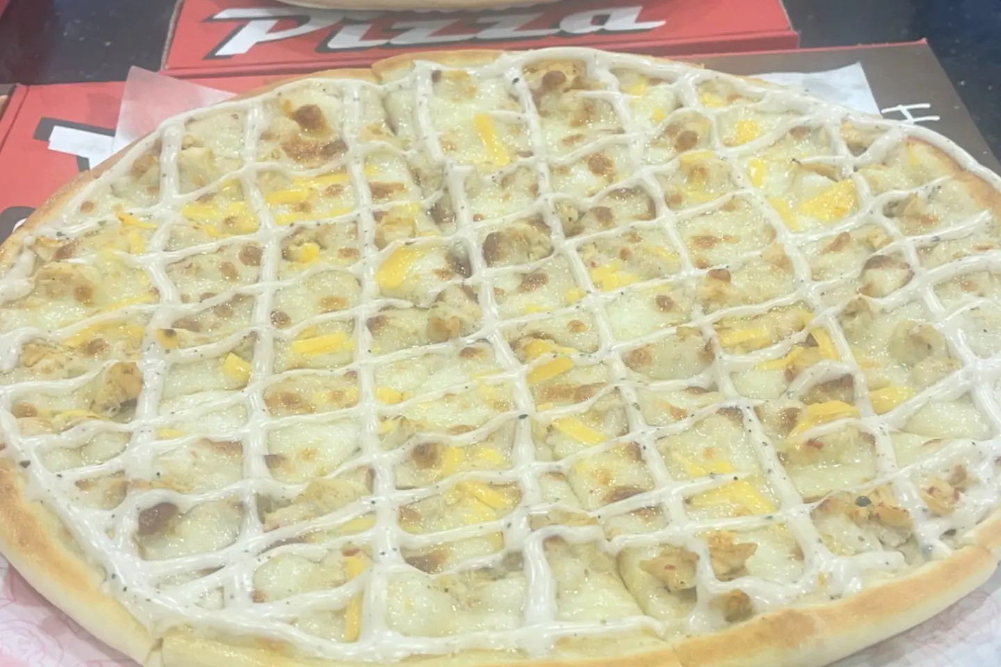 بيتزا دجاج رانش صغير