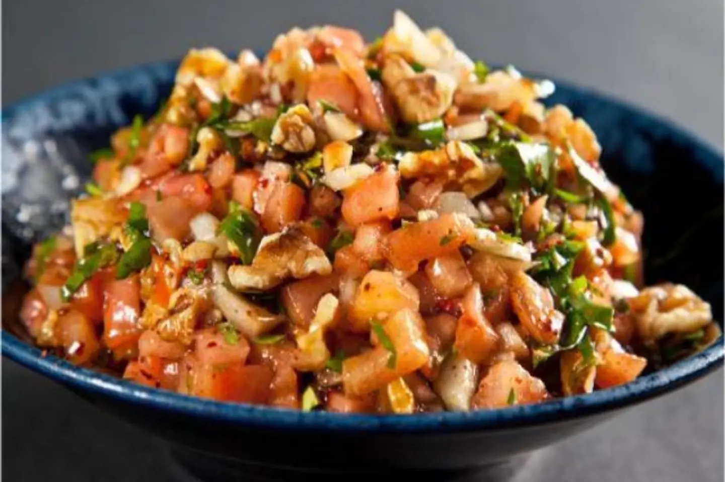سلطة طماطم مع جوز