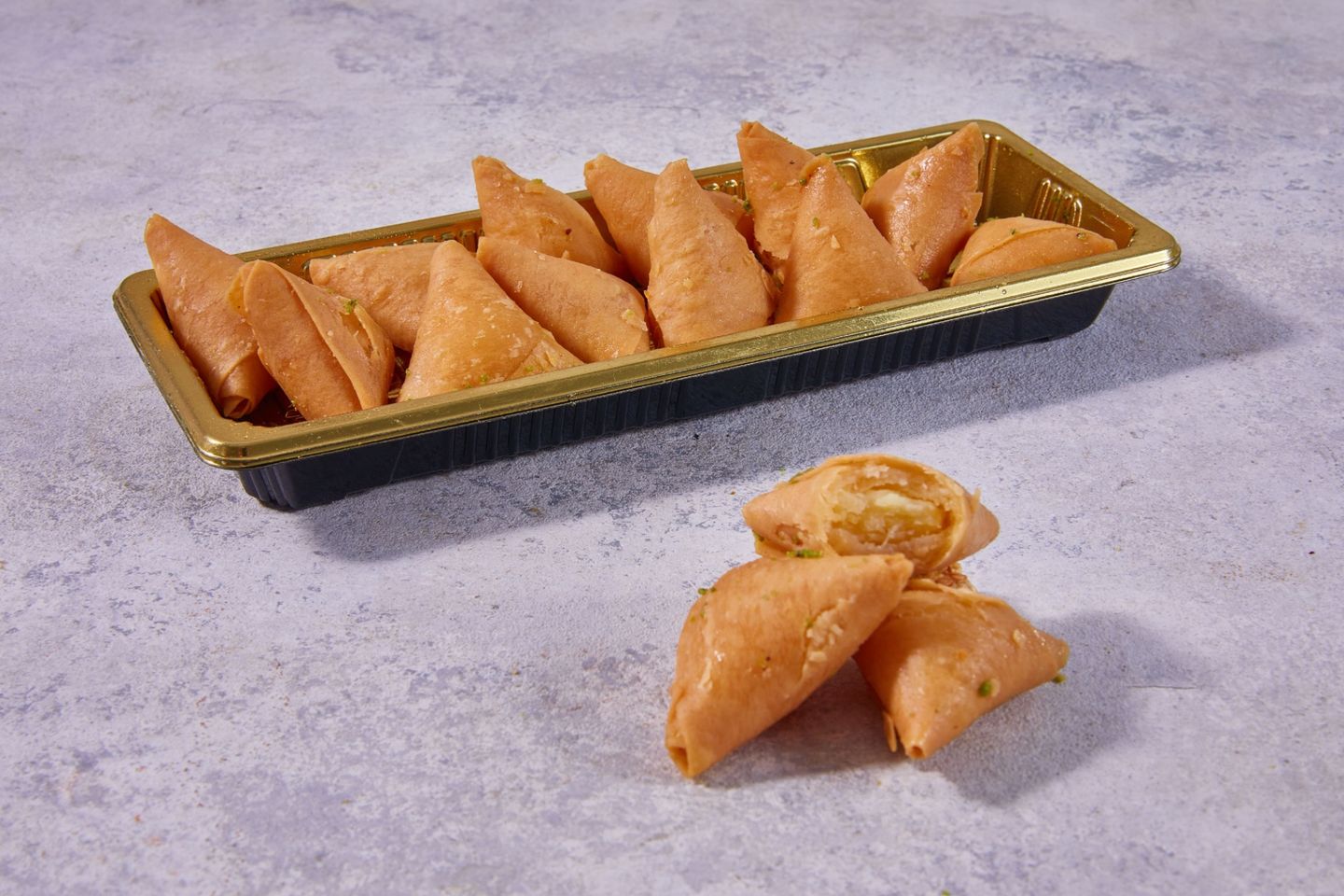 سمبوسة حلوة بالجبنه