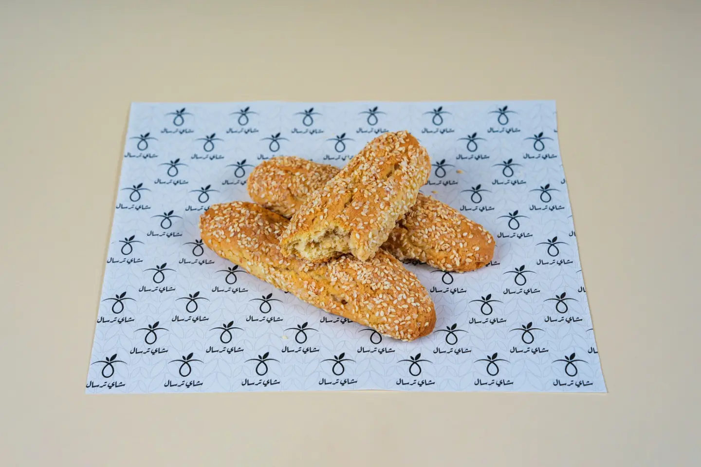 شابورة أصابع بالسمسم