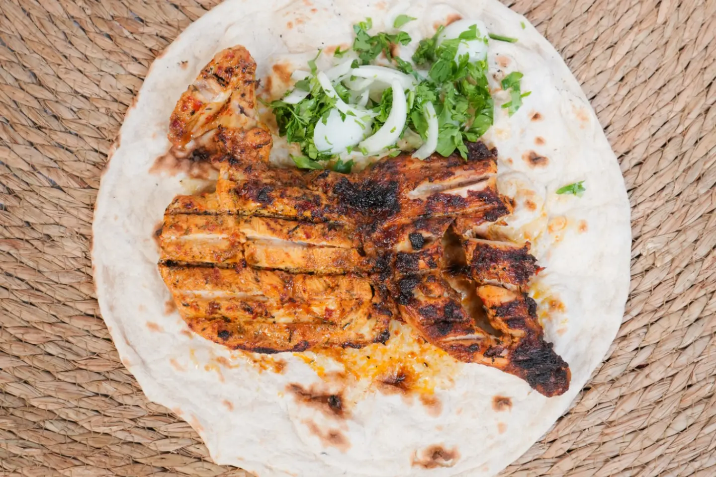 نص دجاجة على الفحم
