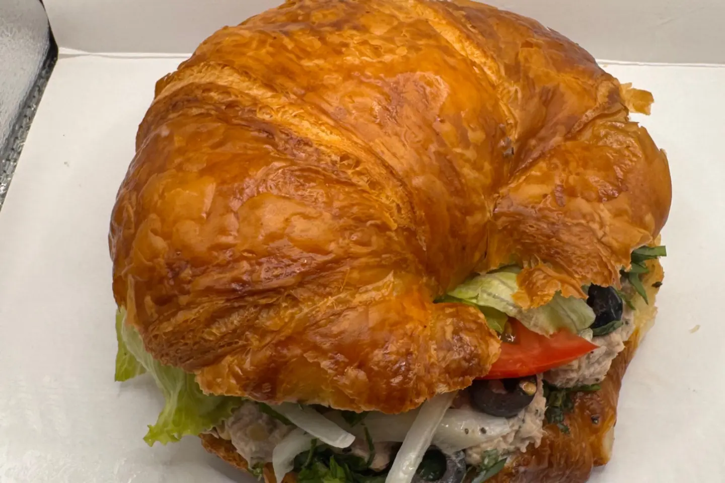 كروسان كبير تونه