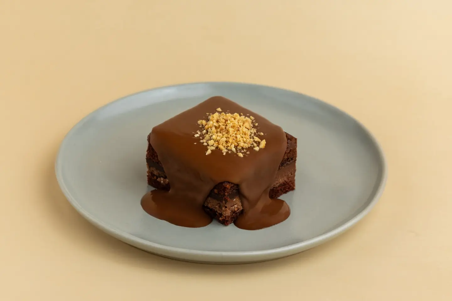 كيك الشوكولاته بالبندق