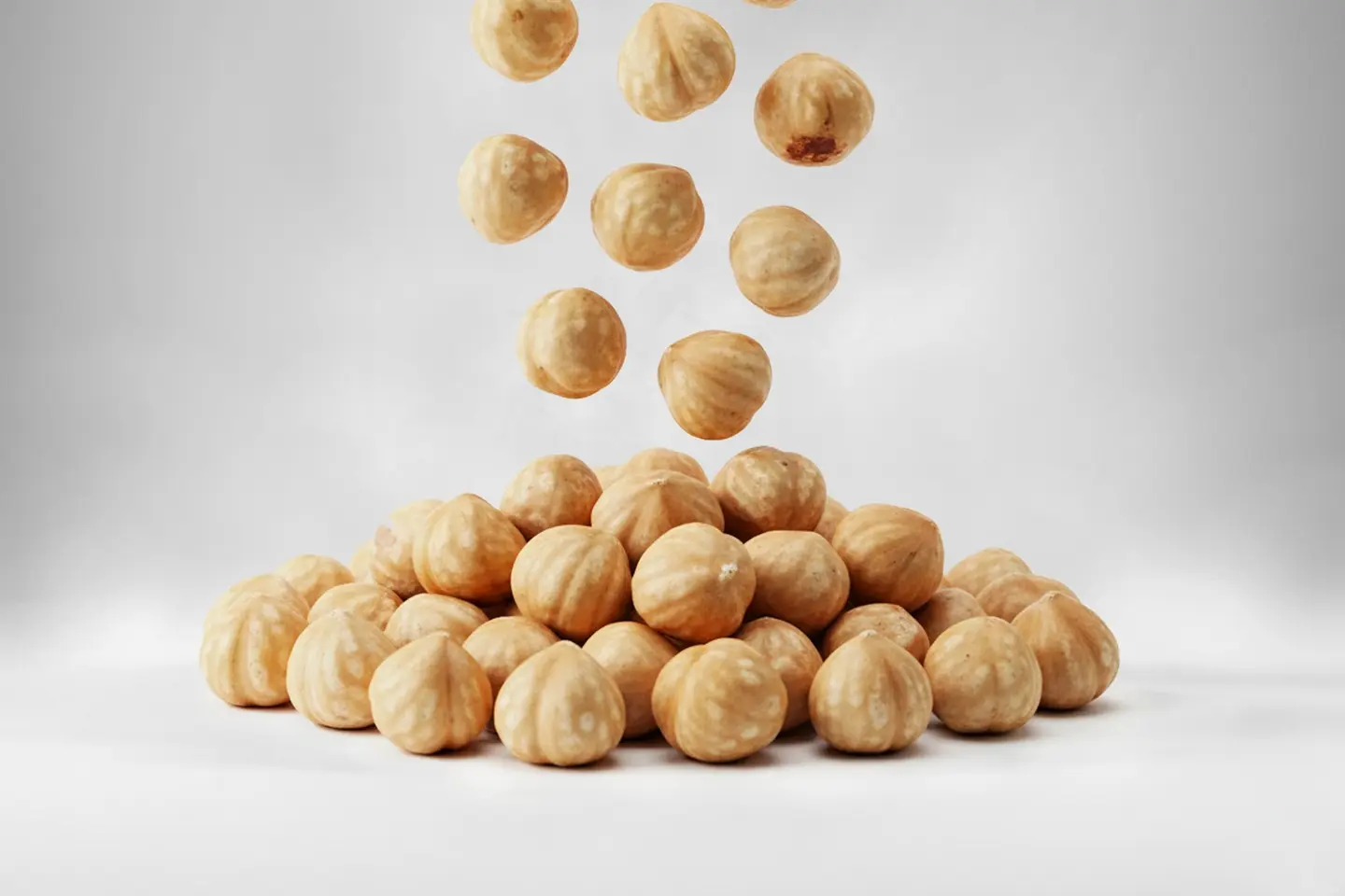 بندق - بدون قشر - ٢٥٠ جرام