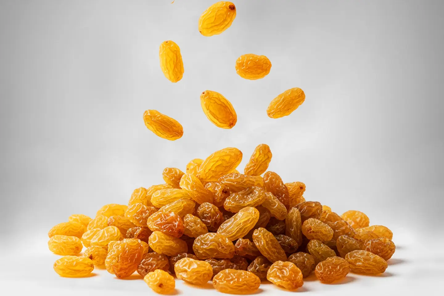 زبيب ذهبي ٣٠٠غ