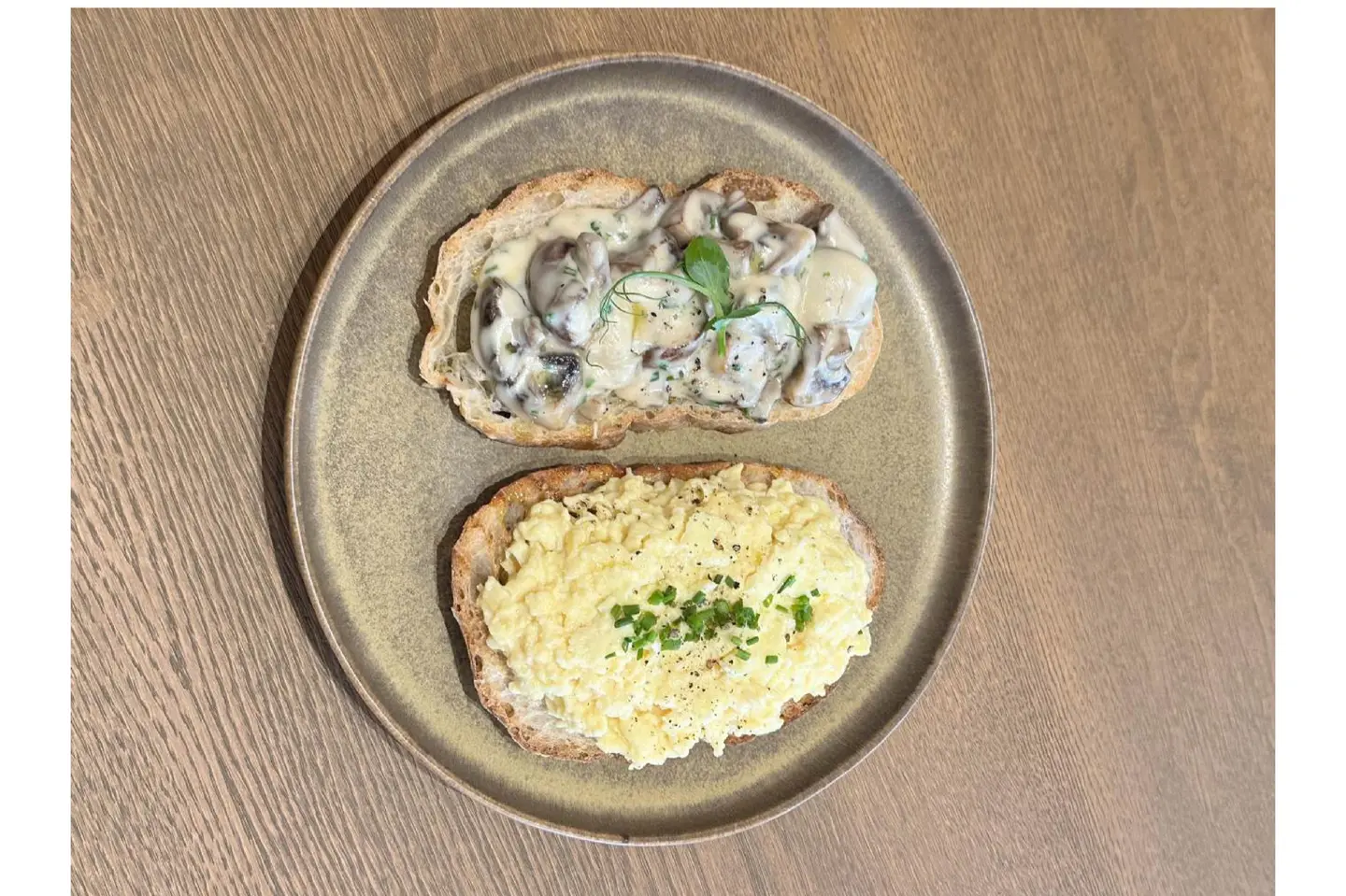 Scrambled Eggs And Mushroom