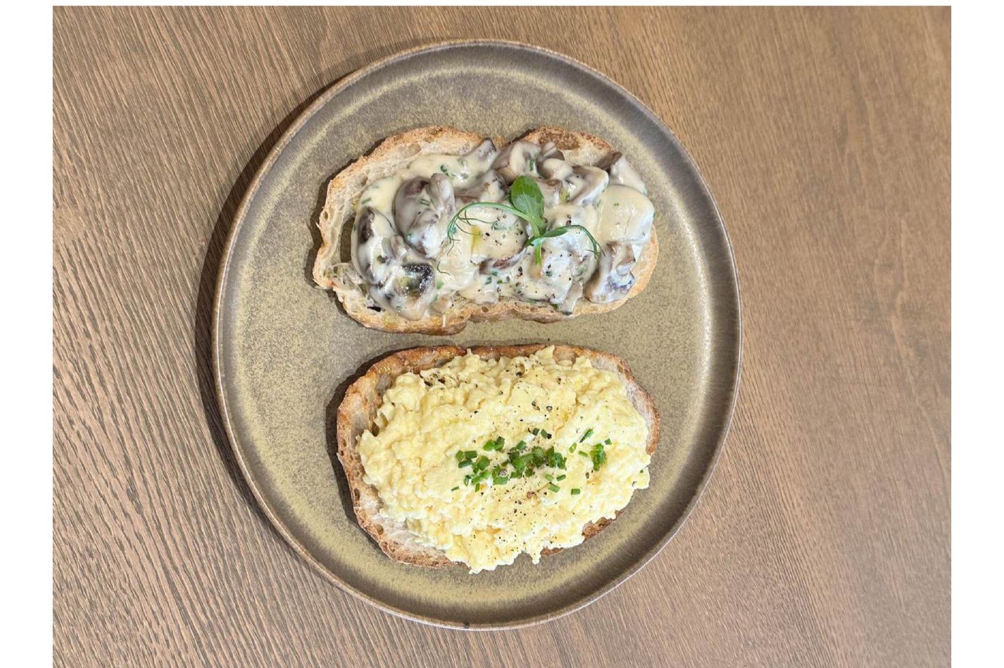 Scrambled Eggs And Mushroom