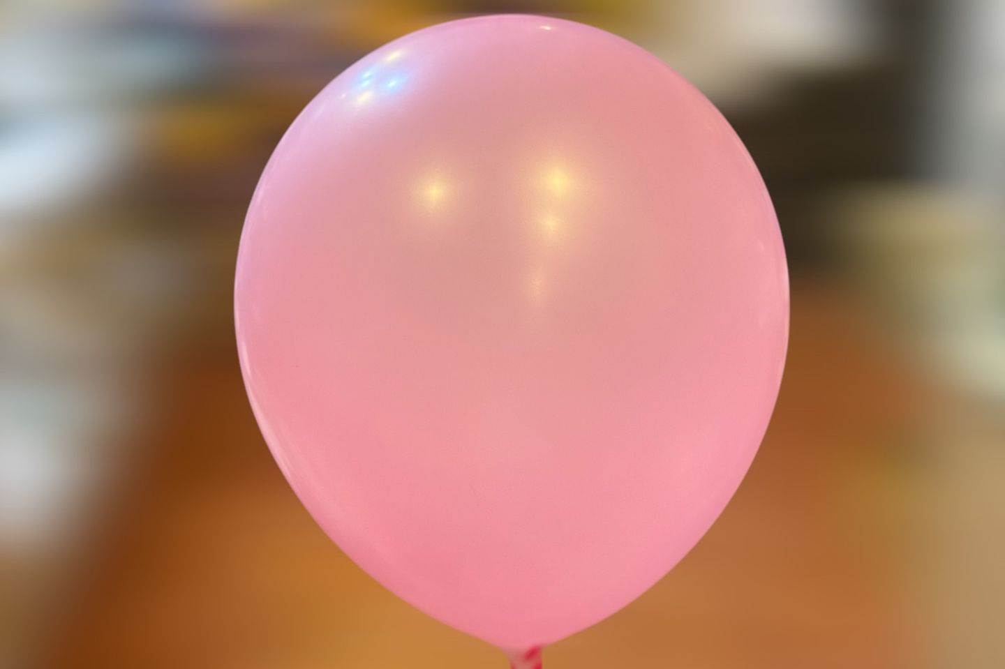 بالون وردي