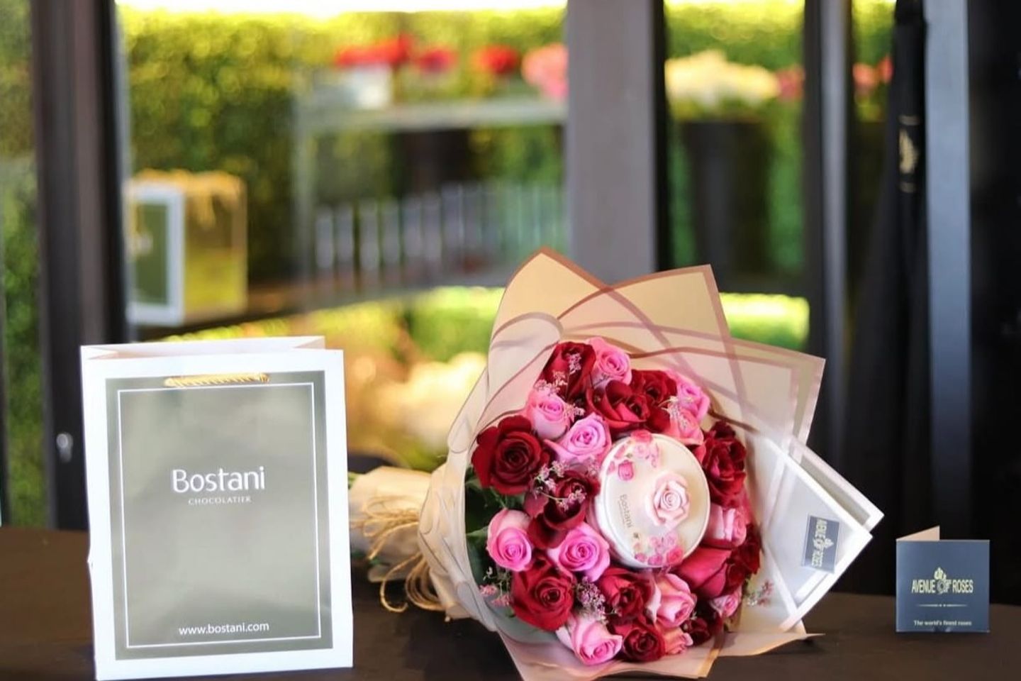 Bouquet Pink And Red Postani