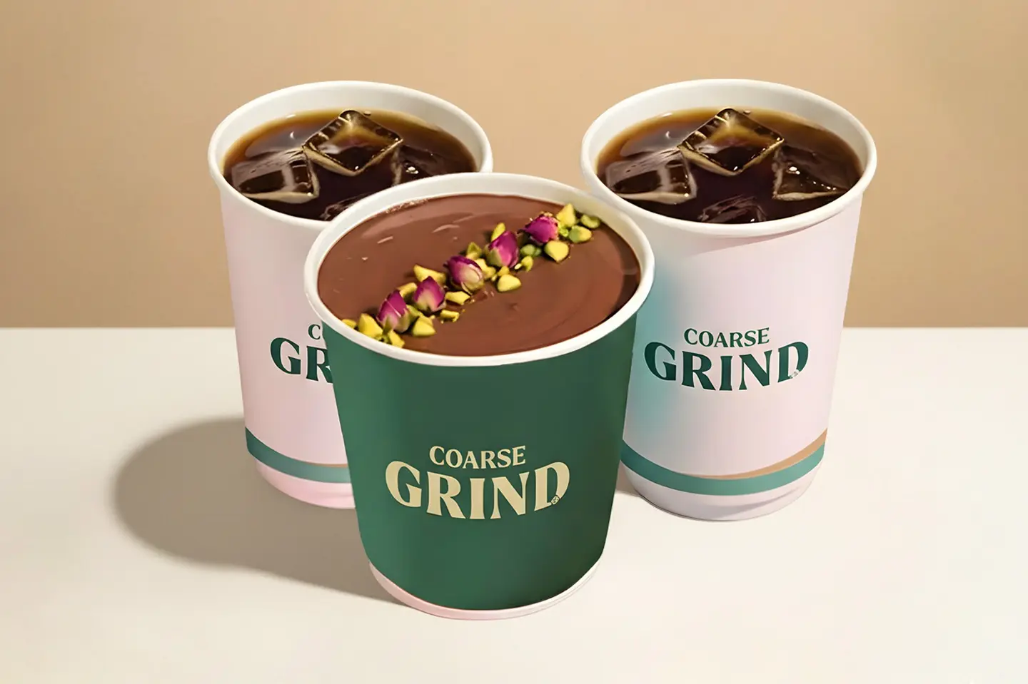 عرض بودينج كبير مع اثنان قهوة اليوم