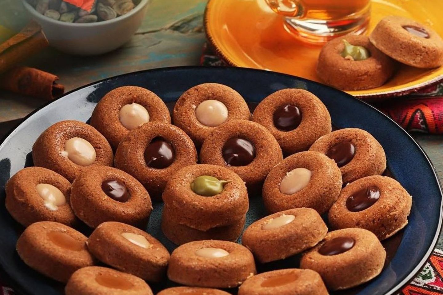 غريبة كويتية علبة