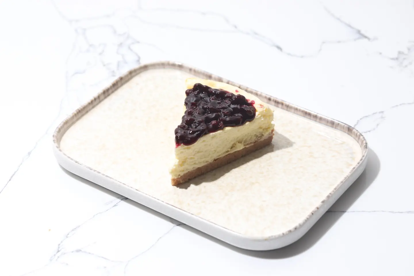 تشيز كيك توت ازرق