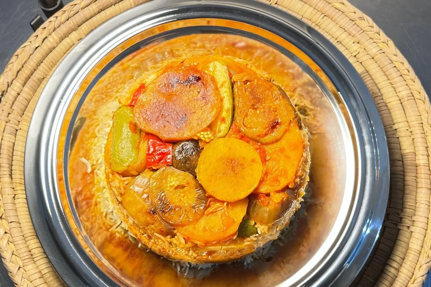 نصف مقلوبة دجاج