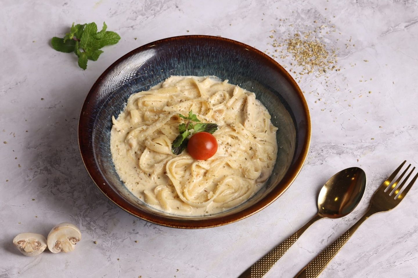 Fetochini Alfredo Pasta