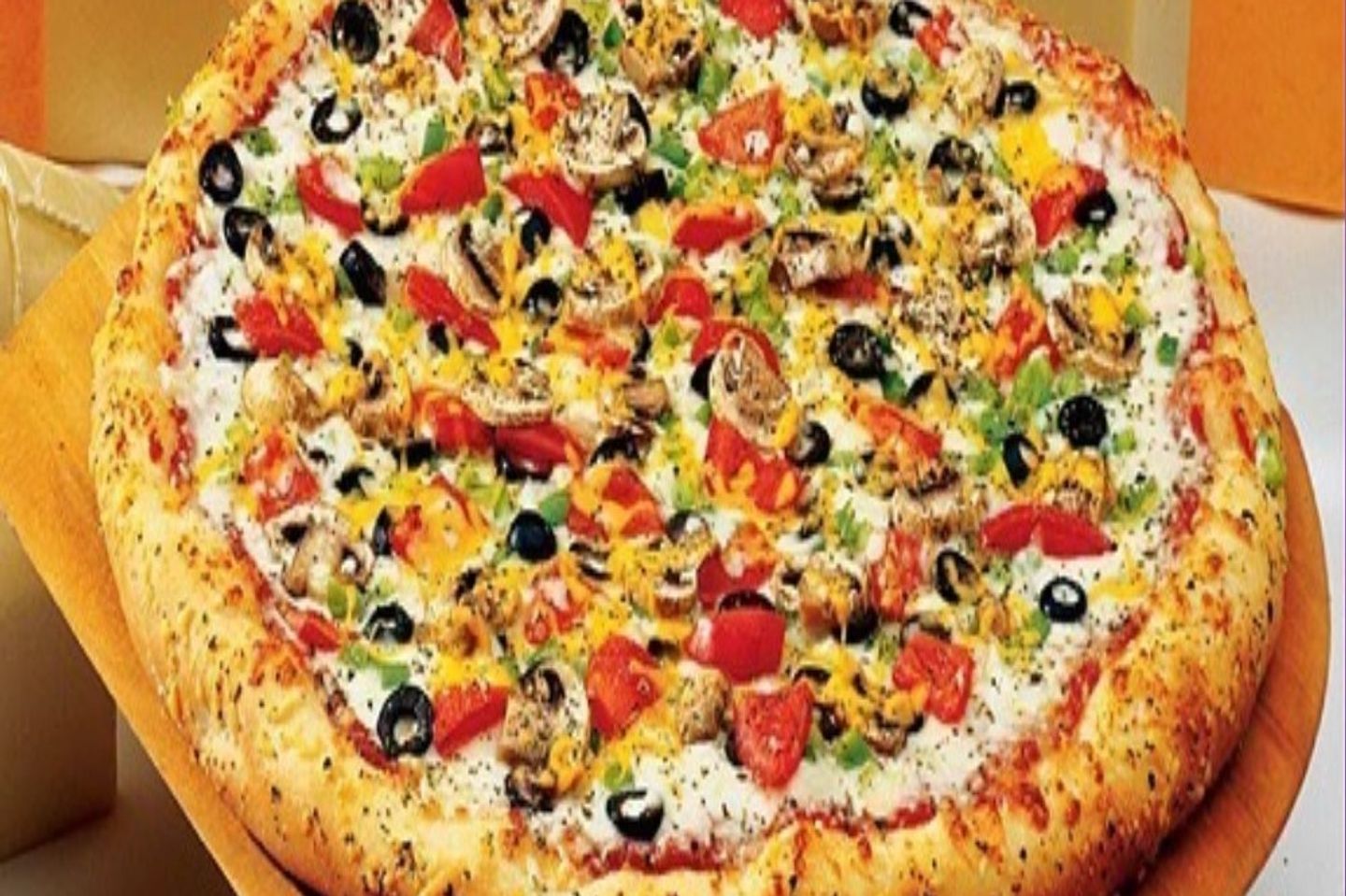 Sausage Pizza With Vegetables